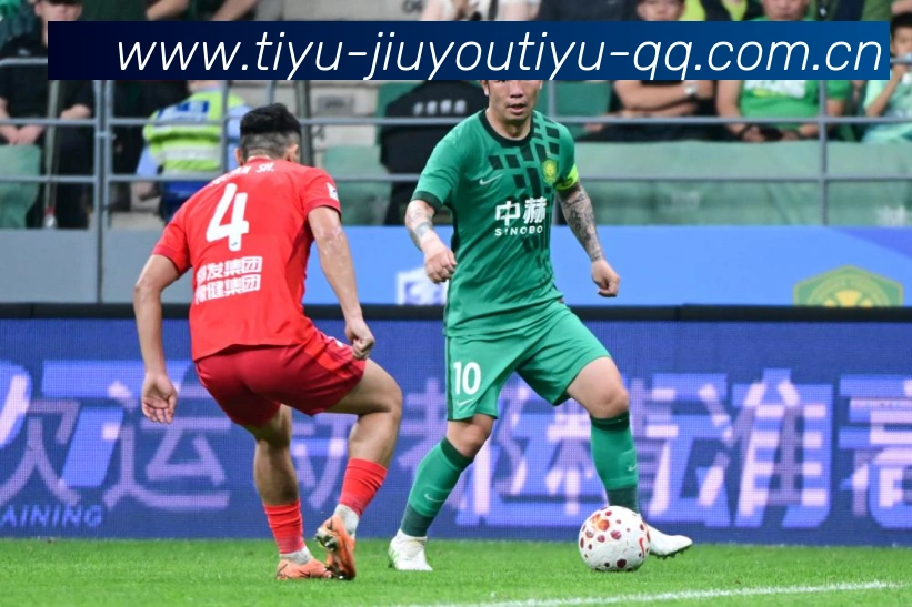 利物浦对阵切尔西两强正面交锋:英超争胜路径解析-深度解析 利物浦对阵切尔西两强正面交锋:英超争胜路径解析-深度解析